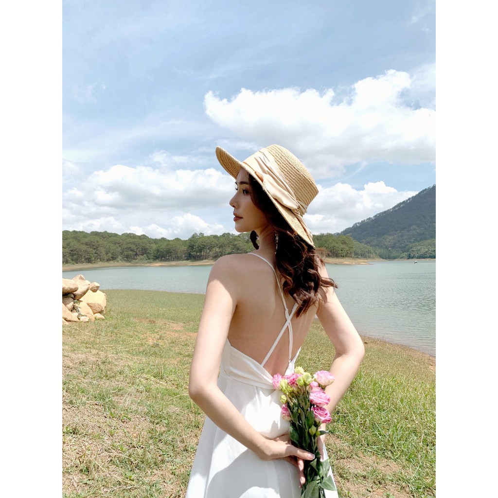 TIIN STORE Váy trắng 2 dây đan chéo nơ lưng by Tiin | BigBuy360 - bigbuy360.vn
