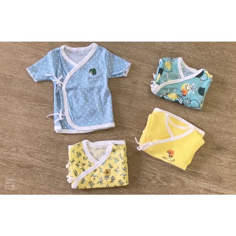 ÁO CỘT DÂY HỘT GÀ TAY NGẮN CHO BÉ SƠ SINH