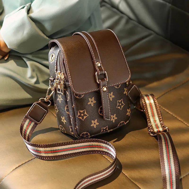 Túi Đeo Chéo Đựng Điện Thoại Thời Trang 2023