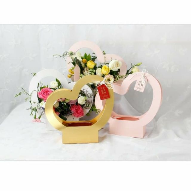 Giỏ hoa trái tim