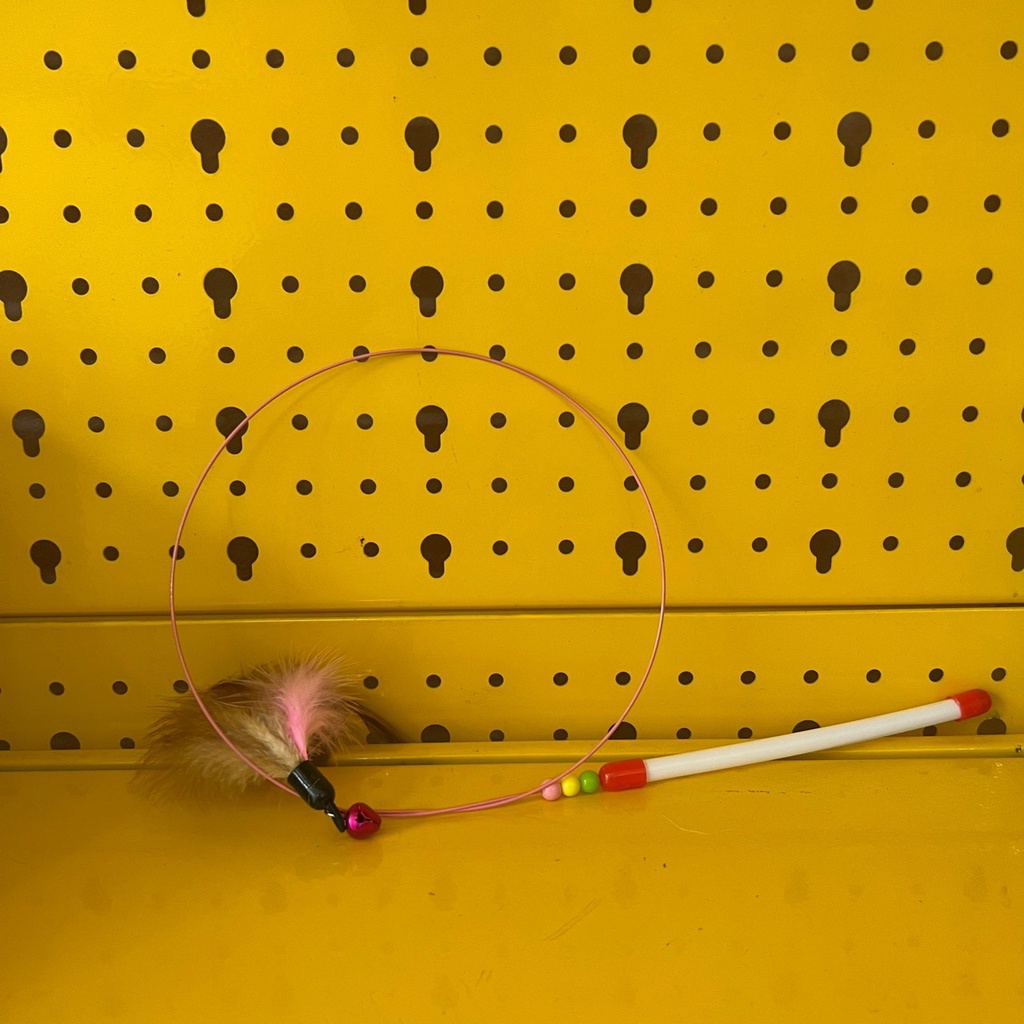 Đồ chơi cho mèo cần câu lông vũ Củ Cải Pet Shop, đồ chơi cho thú cưng giúp mèo giảm stress.