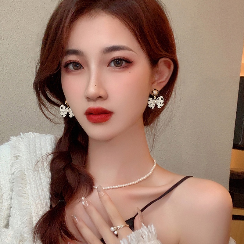 Bông Tai Hình Nơ Chấm Bi Đen Đính Ngọc Trai Phong Cách Hàn Quốc Thời Trang Cho Nữ