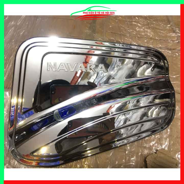 Ốp nắp xăng Navara 2022-2023 mạ crom bảo vệ chống trầy trang trí ô tô
