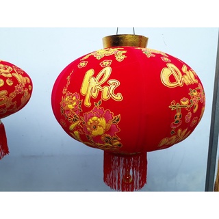 Lồng đèn nhung đỏ trang trí