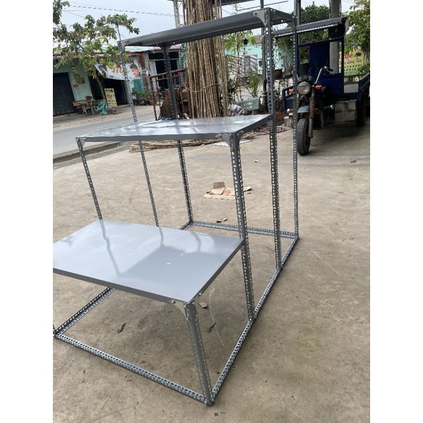 Kệ mâm sắt V lỗ 2 bậc thang (R30cm,Dài 60_80_1m_1.2m) trụ bằng V3x3cm và V4x4cm