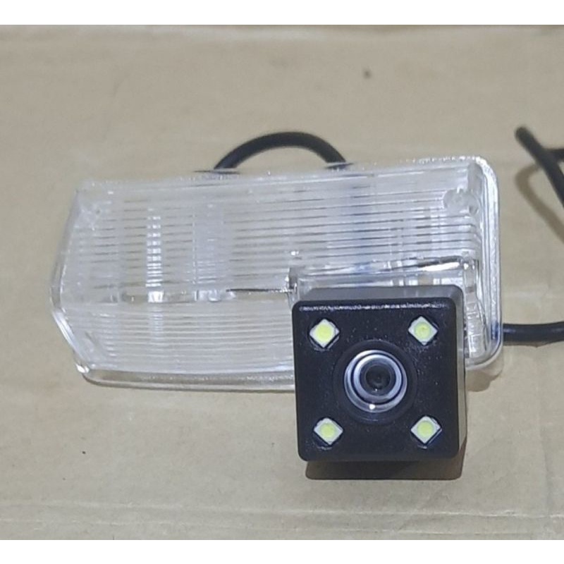 Camera lùi xe ô tô Calya / SIGRA