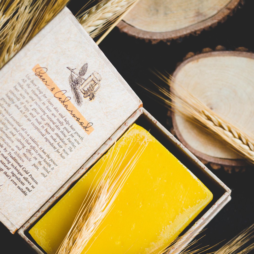 Xà phòng handmade cao cấp Beer  & Gỗ đàn hương từ Green Garden