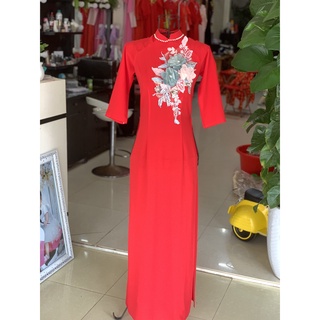 Áo dài đỏ đính hoa