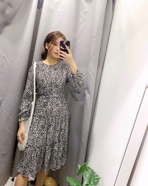 Đầm maxi Cattie Dress Blapink đầm đi biển tay dài nhiều tầng freesize