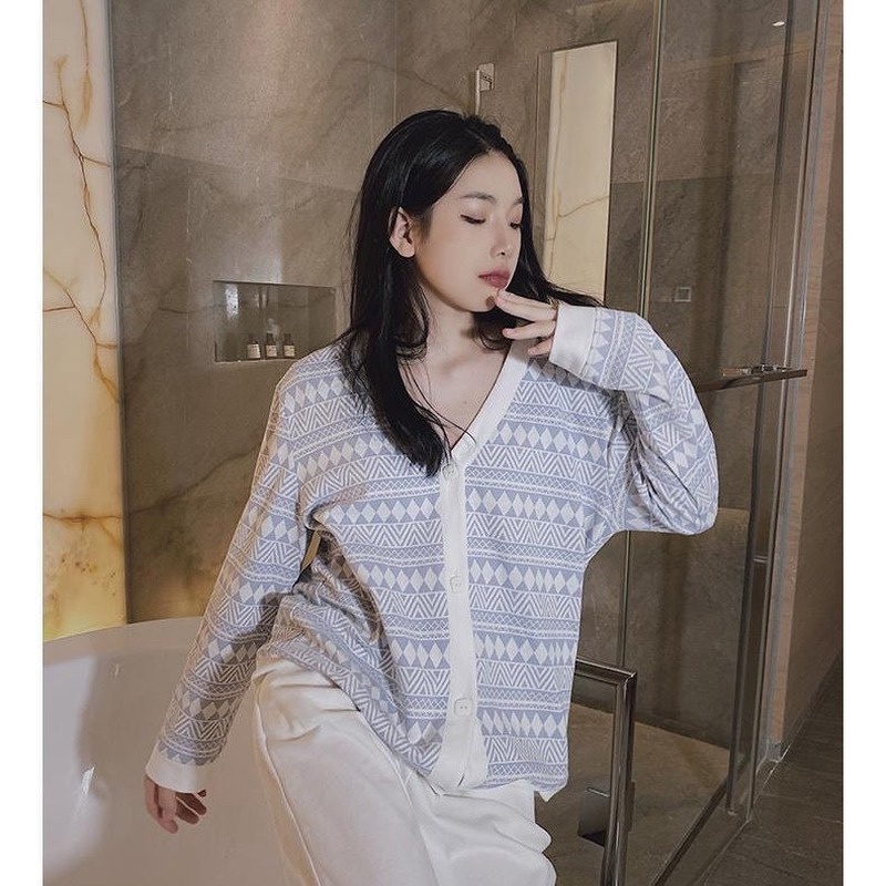 Bộ đồ ngủ với áo dài tay đơn giản thời trang mùa đông dành cho nữ