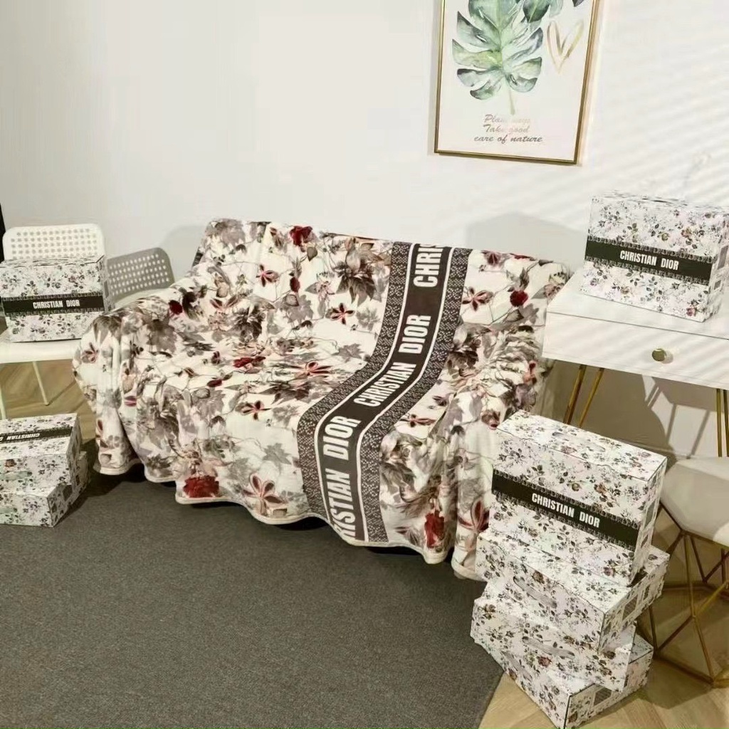 Chăn tuyết nhung văn phòng cao cấp, mền nhung tuyết thương hiệu mềm mịn có hộp đựng sang trọng kích thước m5x2m