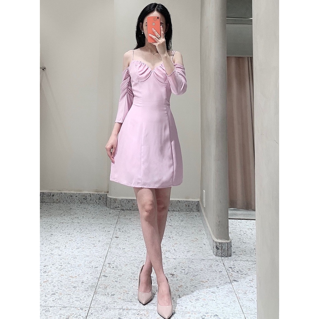 RECHIC Đầm ngắn Arin hai dây kiểu trễ vai nhún ngực xinh xắn gợi cảm dạo phố đi chơi đi tiệc | BigBuy360 - bigbuy360.vn