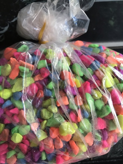 COMBO 2 BỊCH ĐÁ ĐỦ MÀU ĐÁ TRẮNG TRANG TRÍ HỒ CÁ NON BỘ