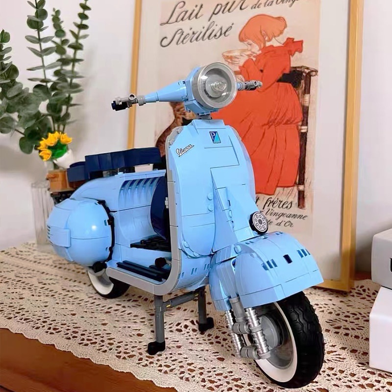 Đồ chơi Lắp ráp Mô hình xe máy 65566 Roman Holida Vespa 125 MOC 10298 Famous Motorcycle