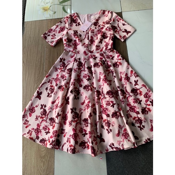 Đầm Gal meets glam dư xịn nàng thơ của chúng ta