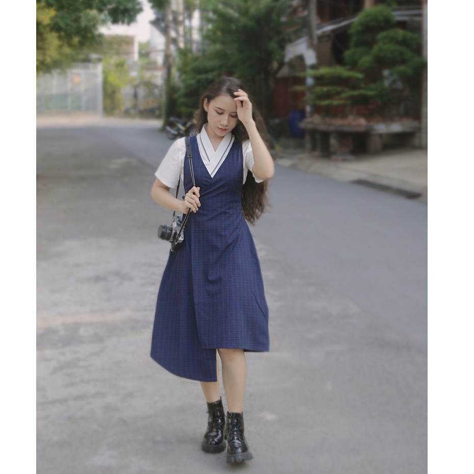 Ame Dress - Đầm Sát Nách Vạt Chéo