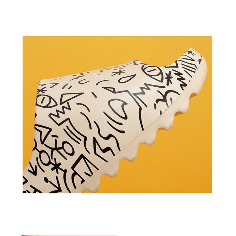 Dép Quai Ngang Đế Dày Họa Tiết Graffiti Cá Tính Cho Nữ