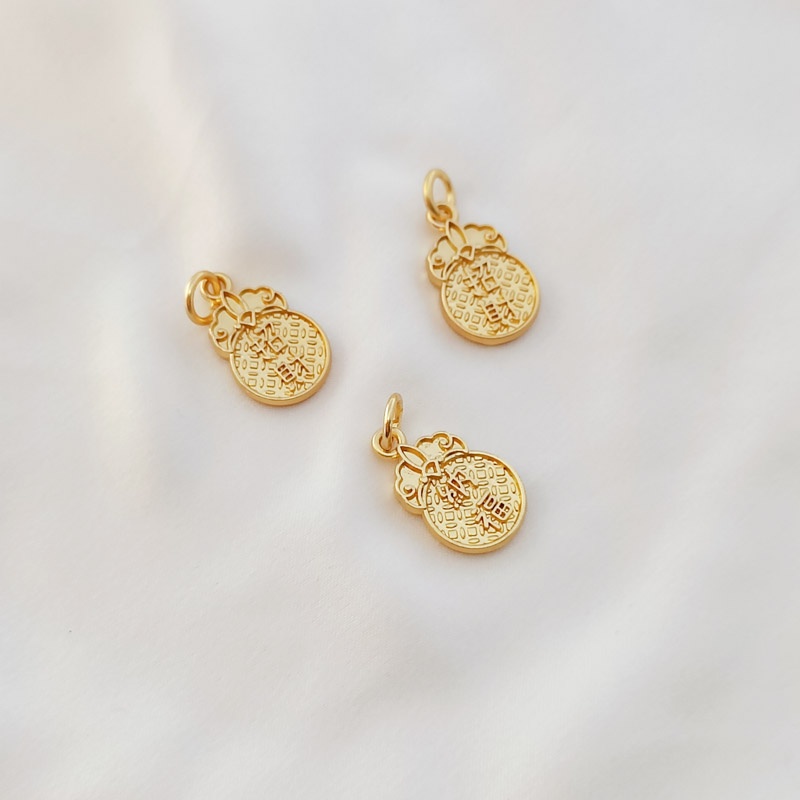 Mặt Dây Chuyền Đồng Mạ Vàng 18K May Mắn Mang Lại May Mắn
