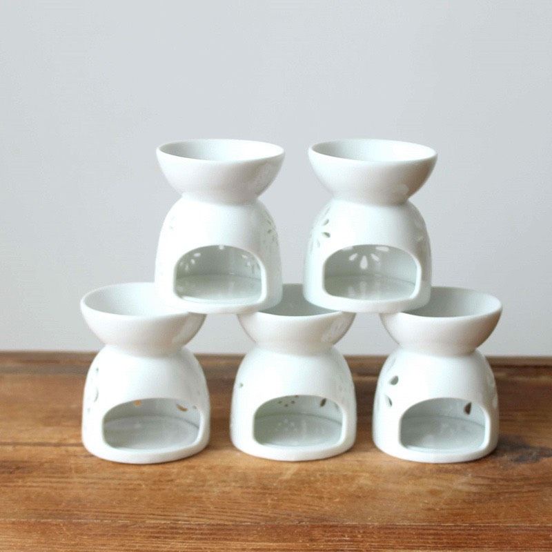 Đèn Xông Tinh Dầu Đốt Bằng Nến Hoa Nhí Màu Trắng Mini Đẹp và Sang Trọng