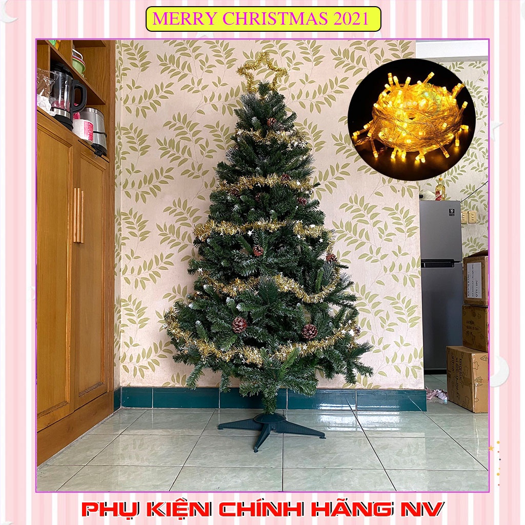 Cây thông noel 3 loại lá gắn trái thông 1m8 trang trí giáng sinh cho nhà cửa, phòng ngủ, phòng khách hàng Việt Nam