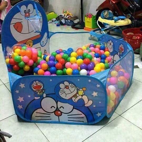 QUÂY BÓNG RỔ DOREMON VÀ KITTY KÈM 100 BÓNG NHỰA
