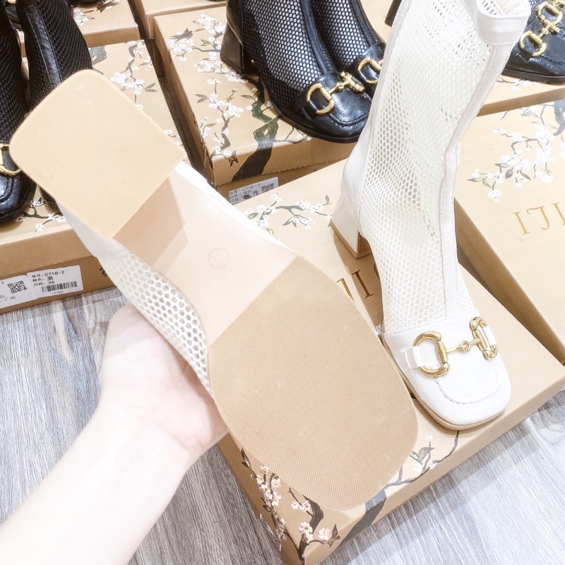 Bốt lưới khoá cực xinh hàng hộp hoa đào fullbox | BigBuy360 - bigbuy360.vn