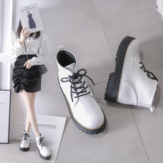 Giày boot nữ kiểu dáng dây buộc mới
