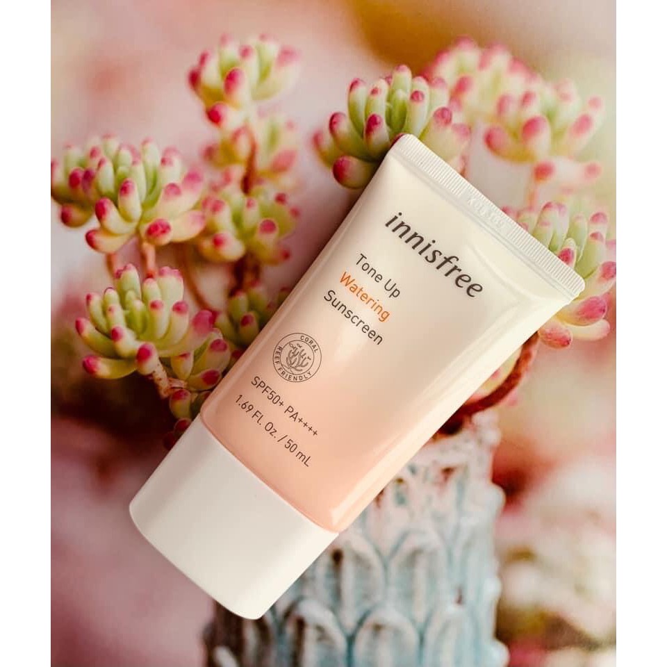 Kem Chống Nắng Innisfree Tone Up Watering Sunscreen SPF50+PA++++ dành cho da khô