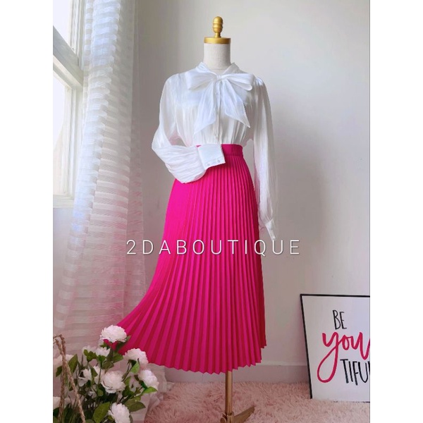 Guinevere | Sơ Mi Tơ Óng Gân Nổi Bật