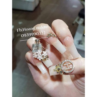 Charm lớn đính móng chân mã A
