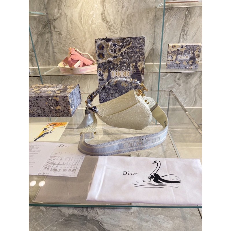 Túi xách Yên ngựa chữ D hàng order