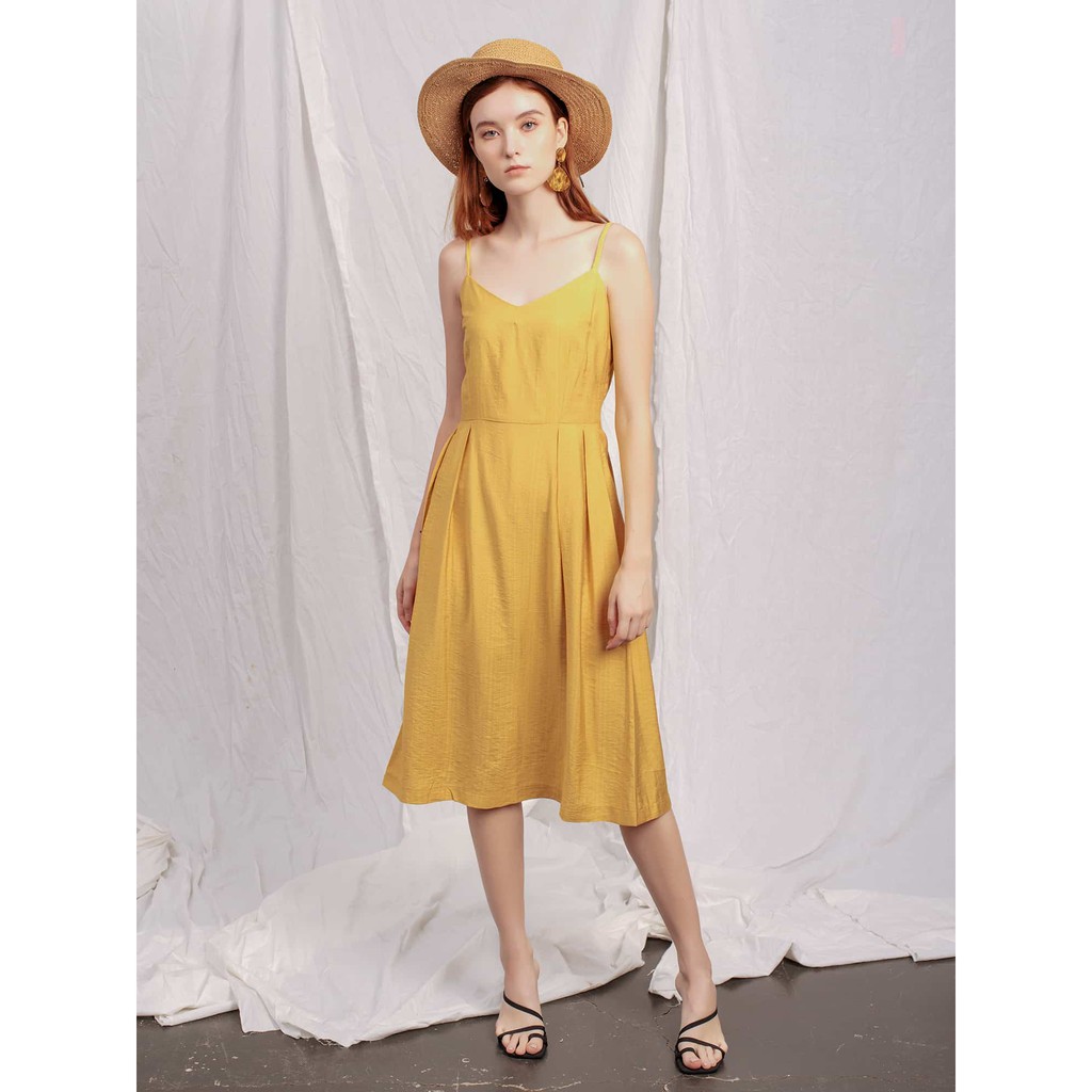 Đầm dây nữ YV LE & CO vải tơ xước màu vàng tinh tế | BigBuy360 - bigbuy360.vn