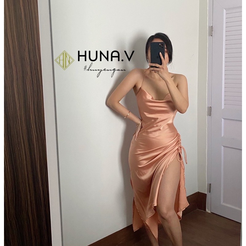 Đầm Lụa Cổ đổ rút xẻ tà 2 bên | BigBuy360 - bigbuy360.vn