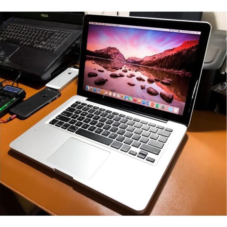 Macbook Pro Vỏ Nhôm 2010 8Gb Ram / SSD 128Gb / Logo+phím led Cực Đẹp Sang Chảnh