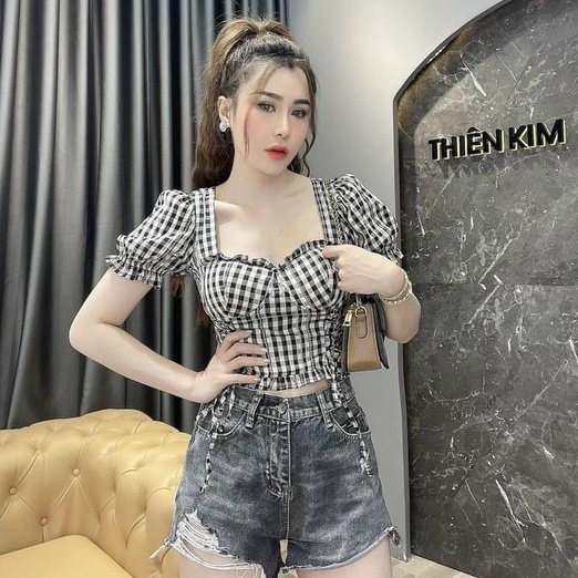 Áo kiểu croptop cổ vuông caro tay ngắn rút dây 2 bên cực xinh , chất kate mềm mịn