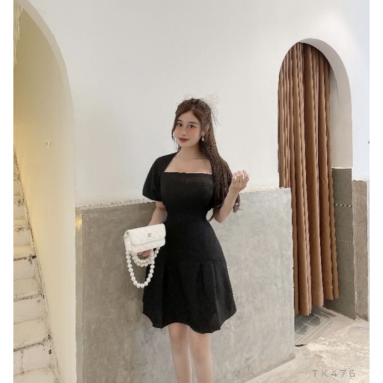 Đầm đen cổ vuông tay bồng basic