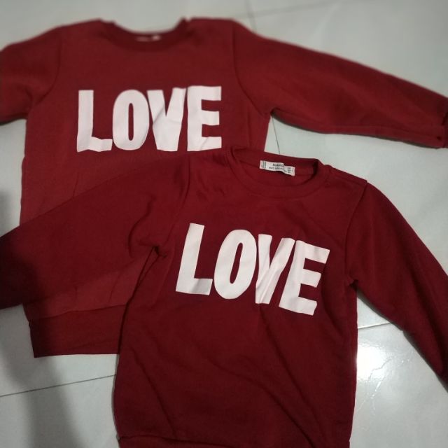 Thanh lý áo đôi áo cặp hiệu Mango màu đỏ chữ Love