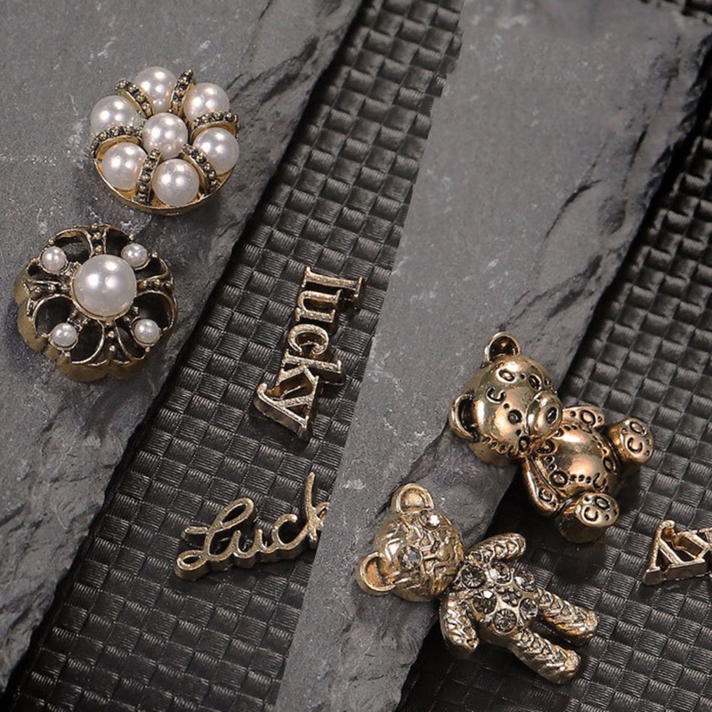 Set 8 / 10 Phụ Kiện Trang Trí Móng Tay 3D Thời Trang