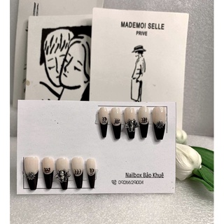 Nail box- móng up thiết kế kèm keo và dũa