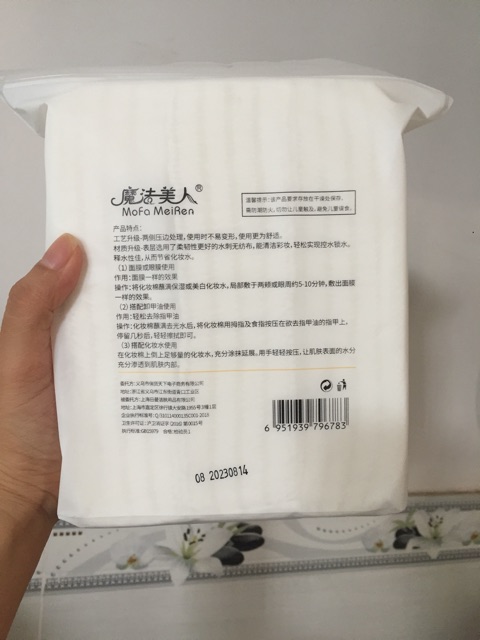 Gói 222 miếng Bông Tẩy Trang 3 lớp COTTON PADS 100% cotton (giá siêu rẻ)