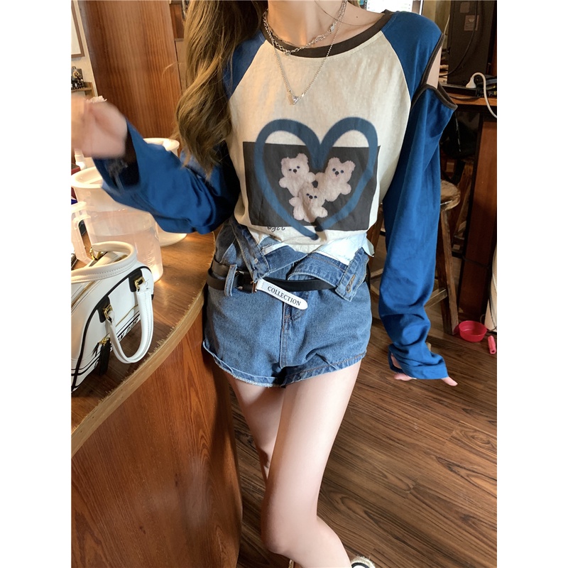 Áo thun mùa thu dài tay khoét hở vai phối viền 2 màu tay áo, style cá tính Hàn Quốc