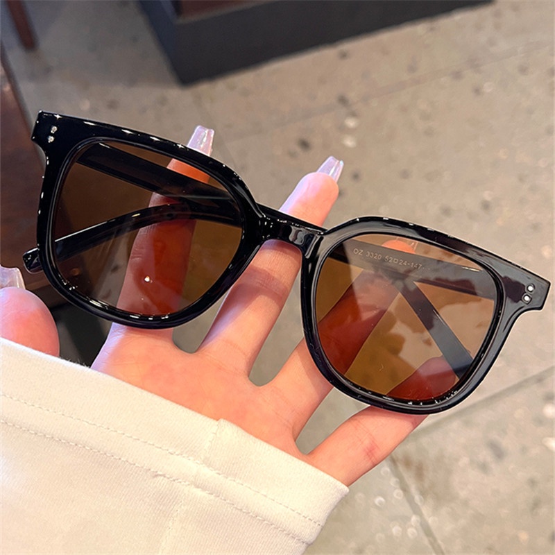 Kính Mát Nam Chống Tia UV Màu Đen Thời Trang