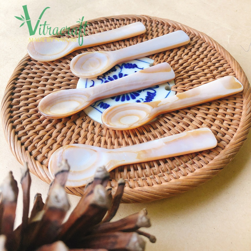 Bộ Thìa Xà Cừ Cao Cấp.Được làm từ những Vỏ Xà Cừ Hồng chất lượng cao.Thìa Cà Phê,Thìa Trà,Thìa Gia Vị.Kích thước 8x2cm.