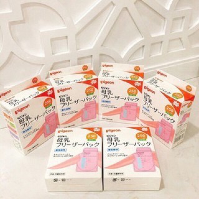 Túi trữ sữa Pigeon 250ml - Hộp 20 túi