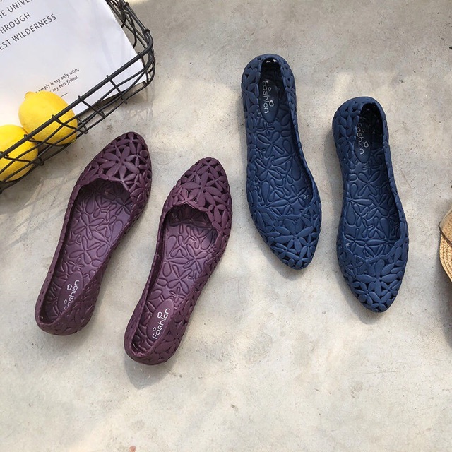 Giày nhựa dẻo siêu rẻ
