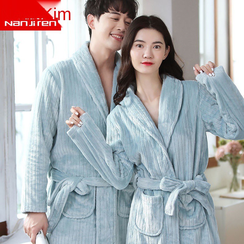 Áo ngủ dày Nam Cực mặt bích nữ vào mùa thu đông Bộ đôi choàng tắm nhung, nhung san hô và đồ xuân