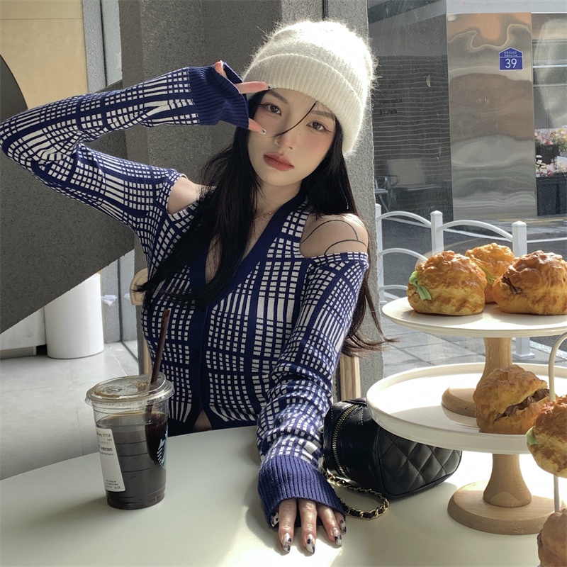 Porozi  Áo dệt kim tay dài cổ chữ V trễ vai phong cách thời trang Hàn Quốc dành cho nữ