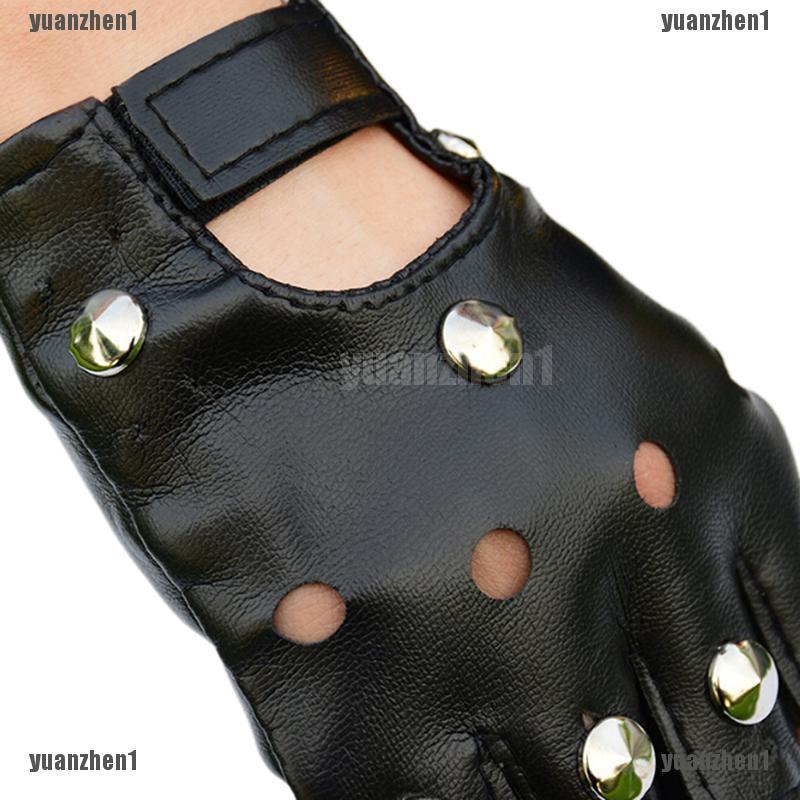 Găng Tay Da Hở Ngón Gắn Đinh Tán Cá Tính