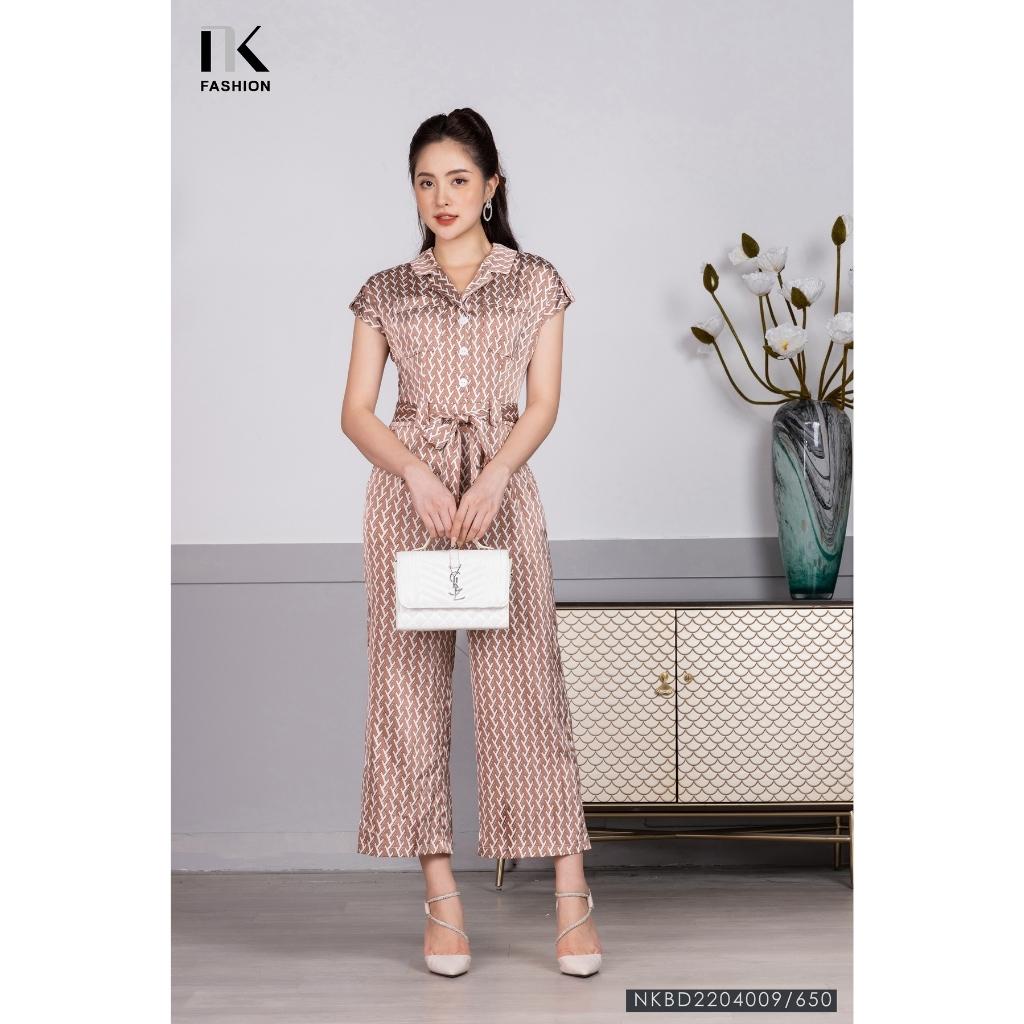 Bộ Jumpsuit Nữ NK Fashion Dáng Dài Cổ Vê Quần Ống Rộng, Họa Tiết Độc Đáo, Chất Lụa Hàn Cao Cấp Mềm Mát NKBD2204009