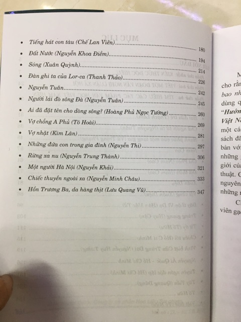 Sách - Hướng Dẫn Ôn Thi THPT Môn Ngữ Văn Phần Văn Học Việt Nam Hiện Đại | BigBuy360 - bigbuy360.vn